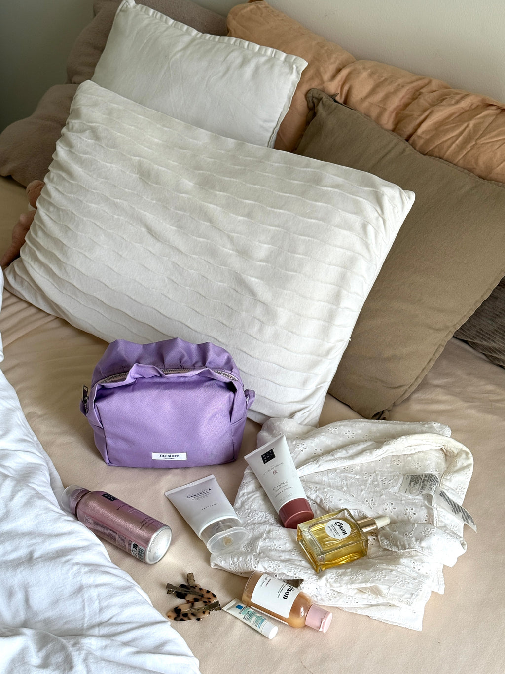 Waterproof Lilac Toiletry Bag